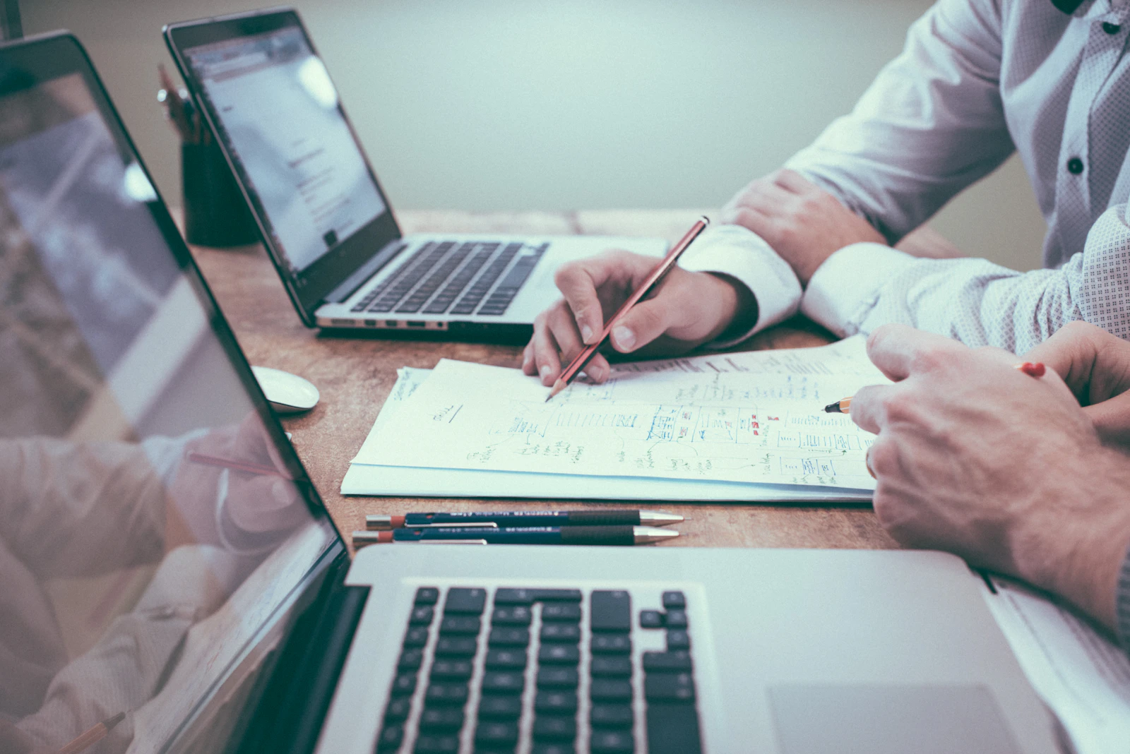 Financial Architecture vs Traditional Finance